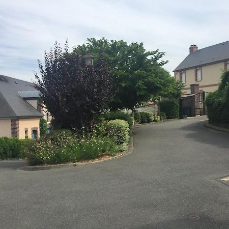 Beautiful Ground Floor 2 Bedroom Apartment Honfleur Eksteriør billede