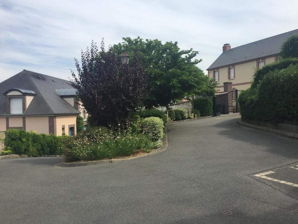 Beautiful Ground Floor 2 Bedroom Apartment Honfleur Eksteriør billede