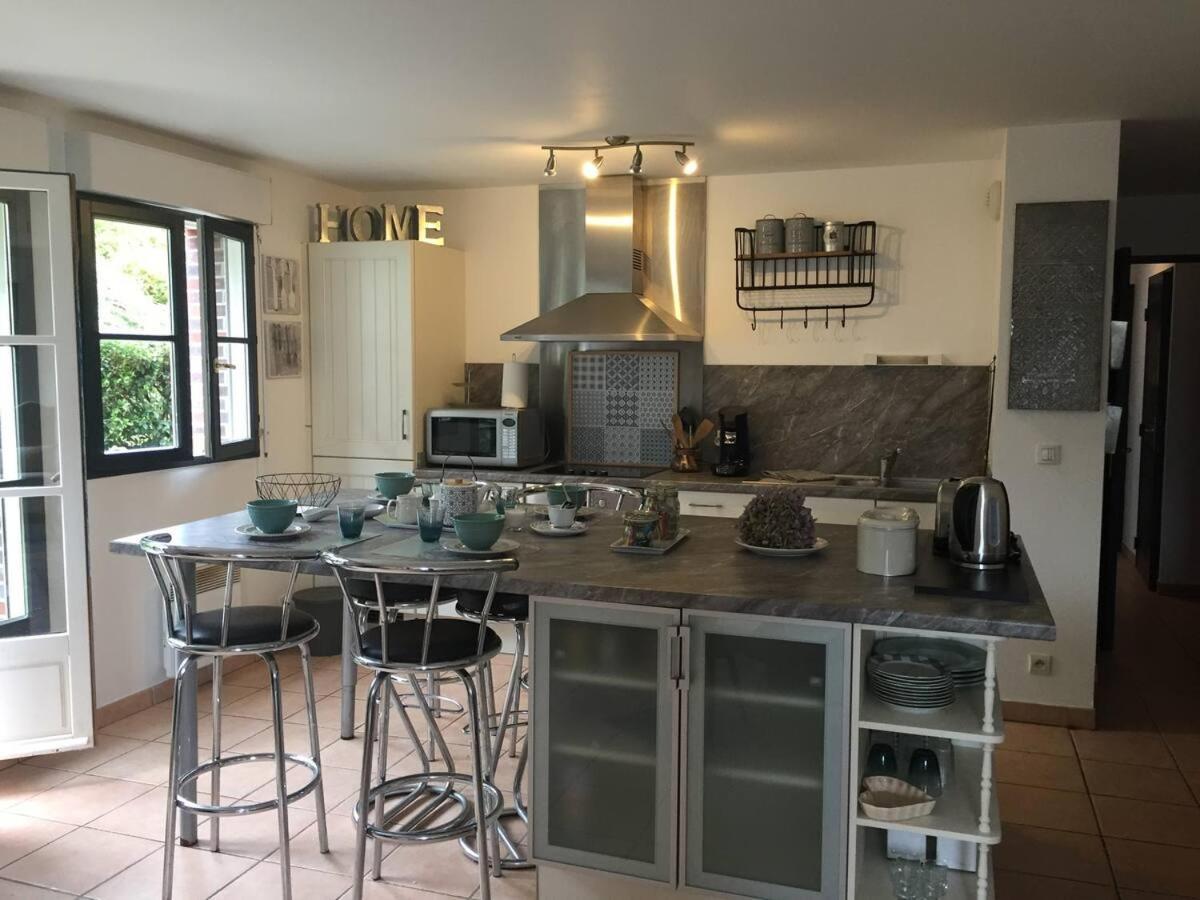 Beautiful Ground Floor 2 Bedroom Apartment Honfleur Eksteriør billede